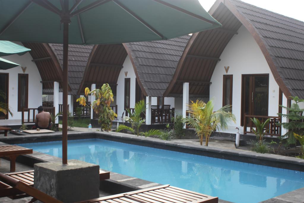 Balengku Dua Apartment กิลิไอร์ ภายนอก รูปภาพ